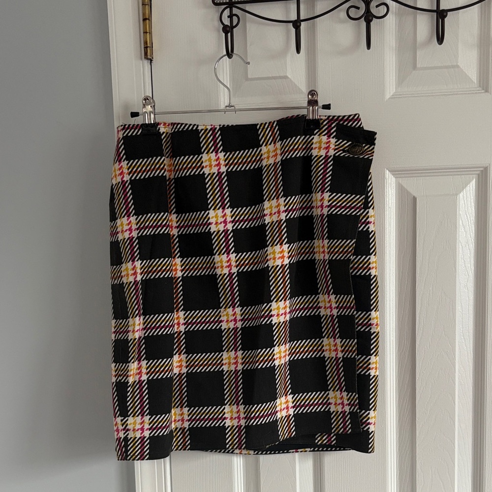 Emanuel Ungaro Black and Pink Plaid Wrap Skirt Size 14